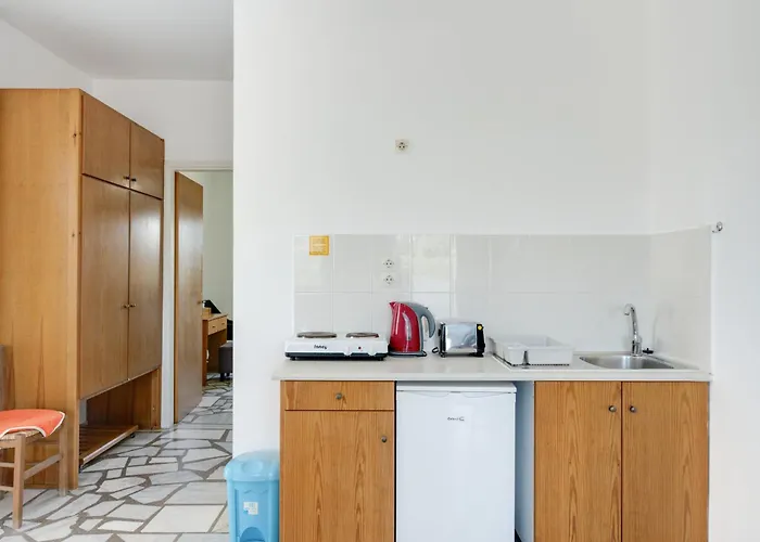 Ilios And Irene 9 4*